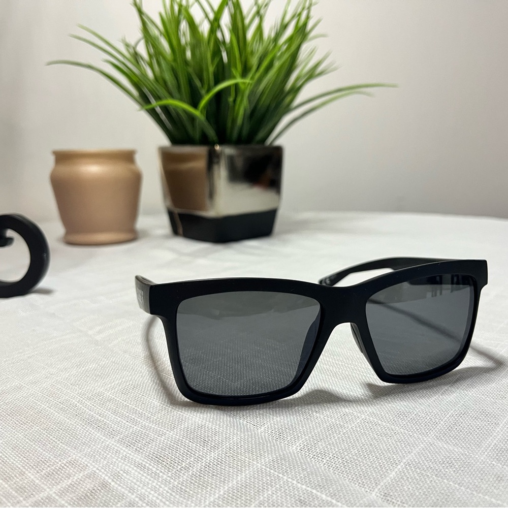 JOBE Black Sunglasses Unisex